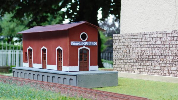 Italminiature IM-004 Piccolo magazzino ferroviario «Vittorio Veneto»