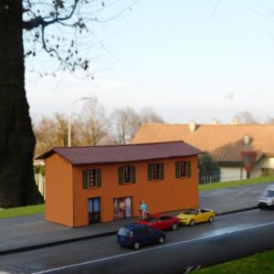 IME-H0-002 Casetta di paese con negozio scala 1/87 (H0)