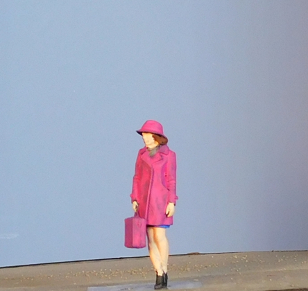 Modellismo - Signora in piedi - scala 1/43