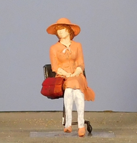 Modellismo - Signora seduta - scala 1/43