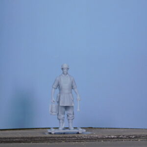 Modellino in scala 1/43 di operaio di linea ferroviaria anni 30