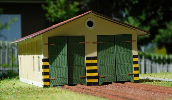 IM-005 Rimessa locomotori a 2 posti modellismo scala H0